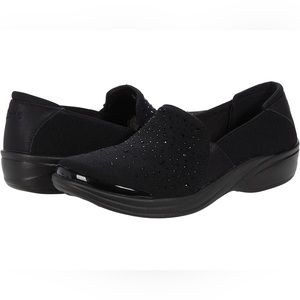 Bzees Poppyseed Slip on shoe